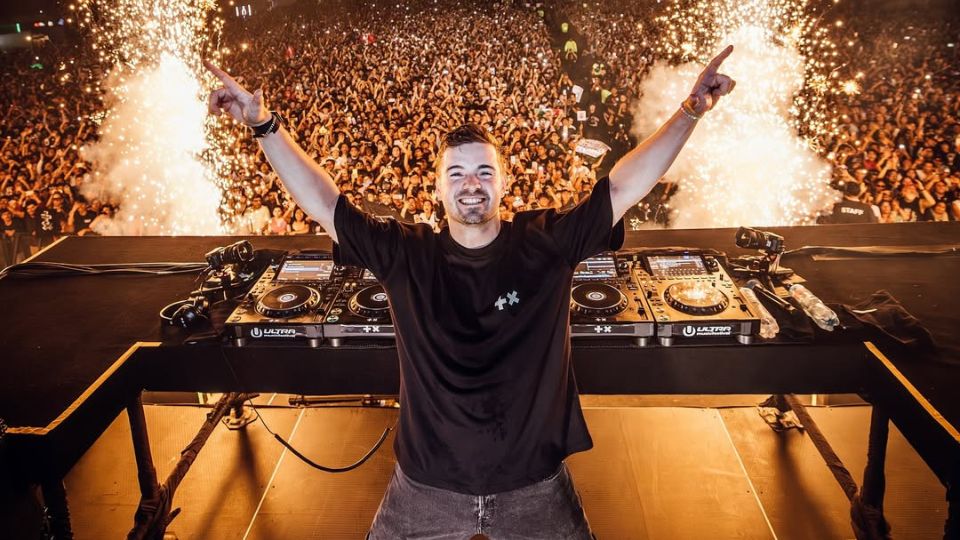 Martin Garrix fue hospitalizado de emergencia por apendicitis y canceló su show en León.