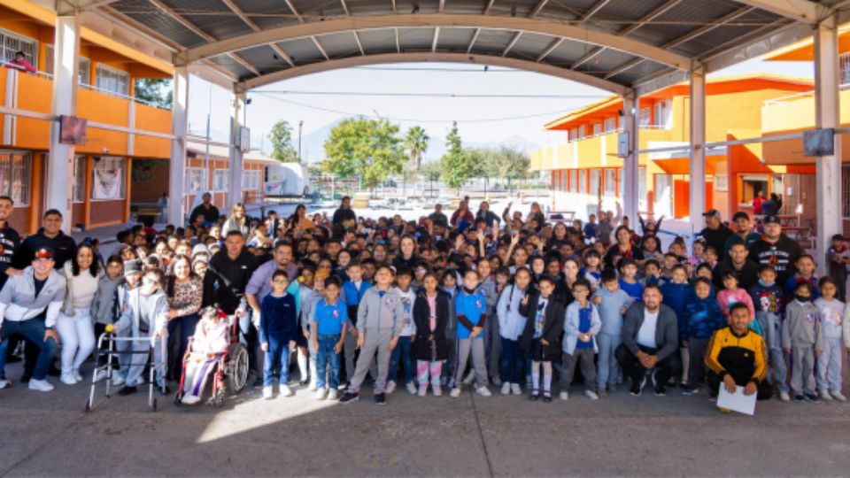 El programa tuvo un arranque entusiasta en la escuela “Ambrosio Humberto Guajardo y Morales”.