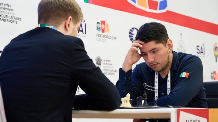 Mexicano hace historia en el ajedrez y avanza a octavos del Mundial FIDE