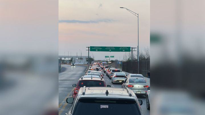 Reportan usuarios más de tres horas de espera para cruzar Puente Anzaldúas