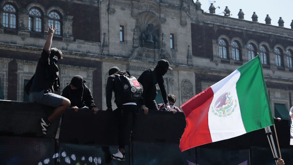 Marcha de la Generación Z: 4T y oposición cruzan acusaciones sobre causa de violencia.