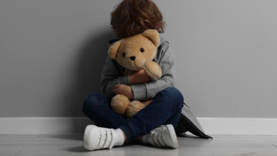 Representación de violencia sexual infantil.