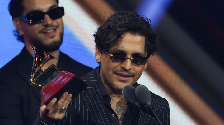 Christian Nodal aclara por qué no mencionó a Ángela Aguilar en su discurso del Latin Grammy