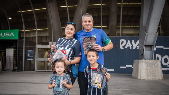 Rayados entrena con causa a puertas abiertas del 'Gigante de Acero'