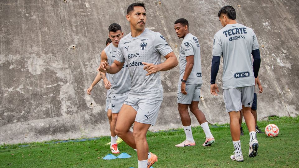 Rayados entrenan en El Barrial previo a América