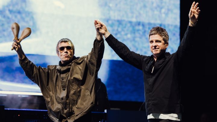 Oasis concluye con éxito su gira de reencuentro; Liam y Noel Gallagher se dan emotivo abrazo