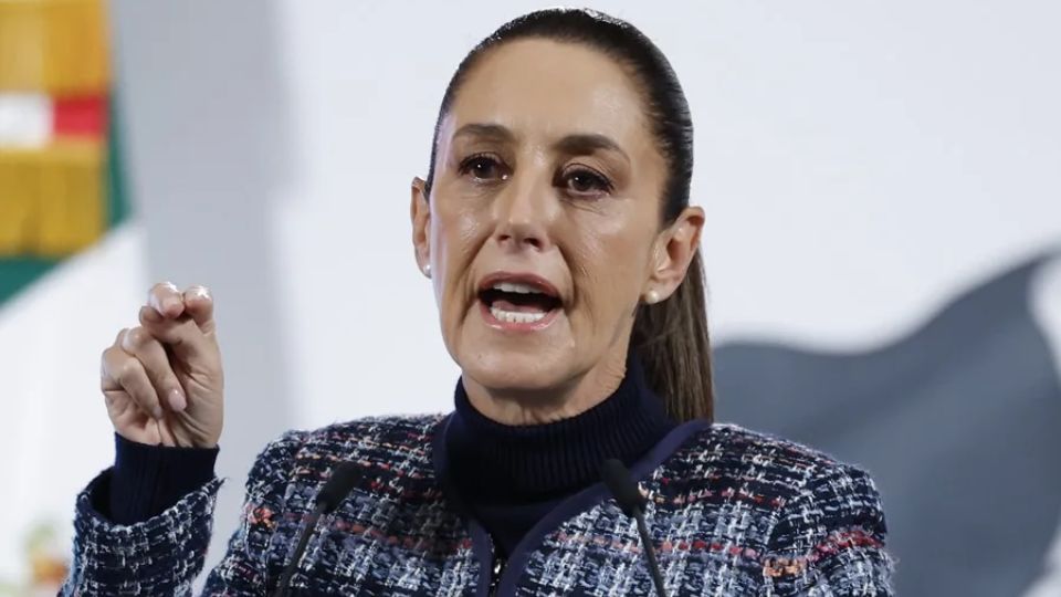 Sheinbaum alerta de 'injerencia externa' y critica a opositores de buscar apoyo extranjero.