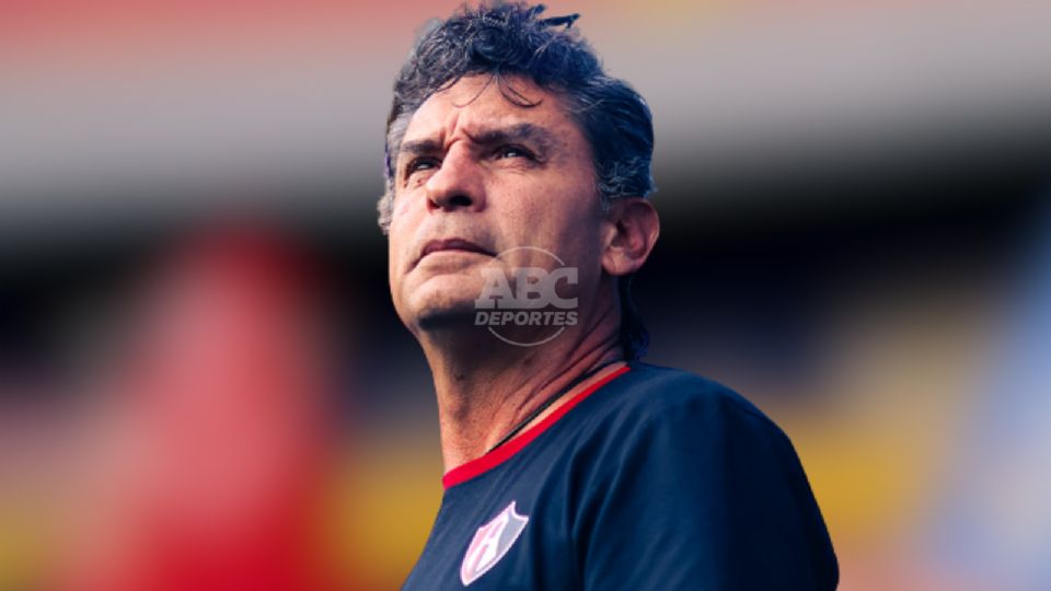 Medina dejó Atlas y no descarta dirigir a Rayadas.