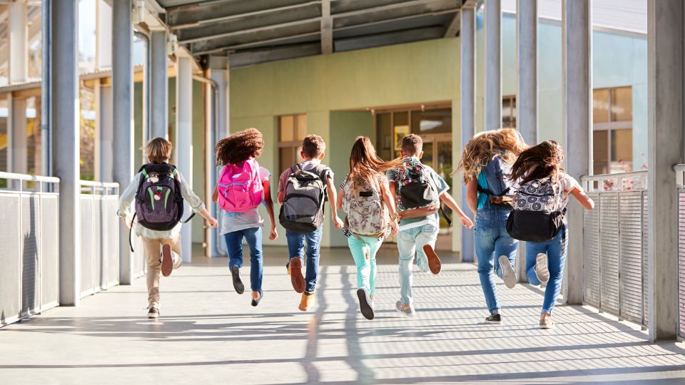 La noticia es esperada por miles de familias que disfrutarán de más de dos semanas continuas de descanso.