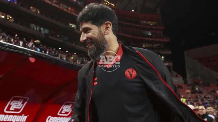 ‘Mi traje no es Armani o Versace, pero estamos en la fiesta’: ‘Loco’ Abreu, tras vencer a Tigres