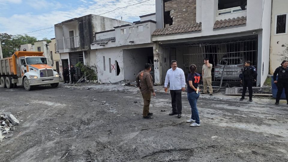 Los habitantes afectados por la explosión recibieron apoyos.