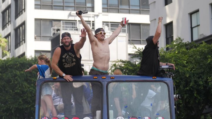Dodgers celebran su bicampeonato con desfile en Los Ángeles y prometen ir por el tricampeonato