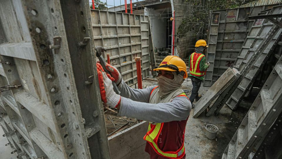 37 mil patrones operan sin IMSS en Nuevo León; COPARMEX culpa al entorno adverso y falta de credibilidad.