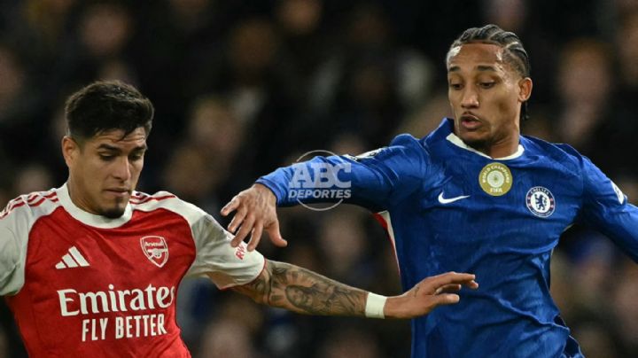 Chelsea resiste con diez jugadores y empata ante Arsenal en la Premier League