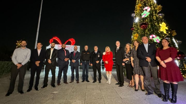 Encendido del Pino Laredo–Monterrey fortalece lazos turísticos