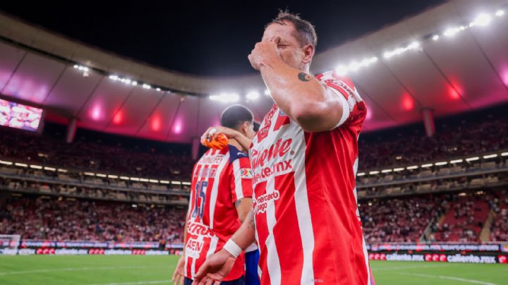 VIDEO: ‘Chicharito’ Hernández volvió a marcar y lloró en su celebración ante la afición de Chivas