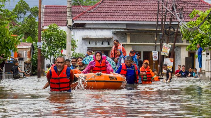 Sudeste asiático reporta más de 900 fallecidos por lluvias