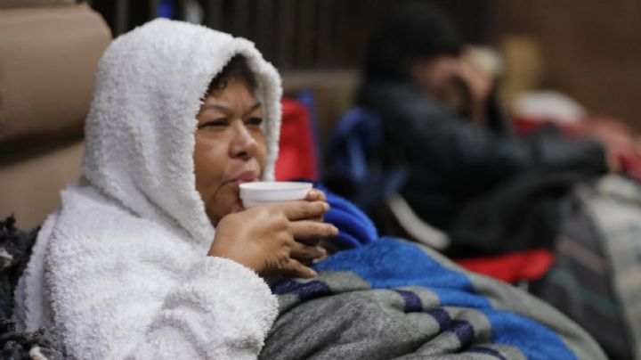 Protección Civil activa operativo carrusel en hospitales por bajas temperaturas en Monterrey