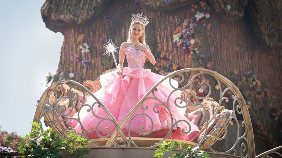 La nueva obra explorará los orígenes de Glinda como hija de una familia aristocrática en decadencia.