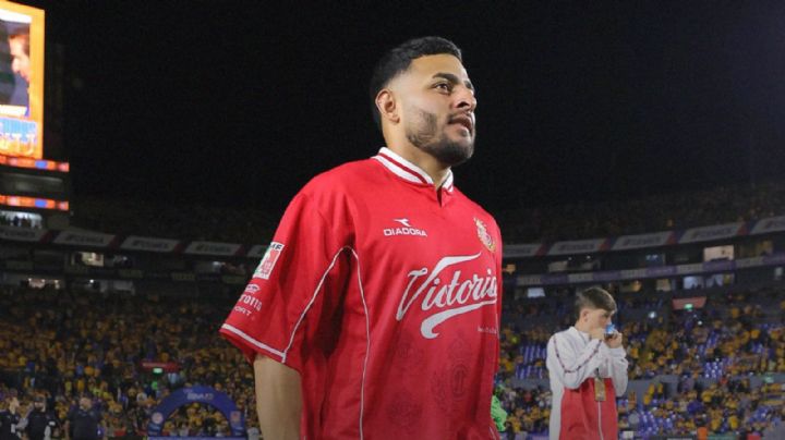 ¿Jugará 'infiltrado' Alexis Vega la Final de Vuelta ante Tigres?