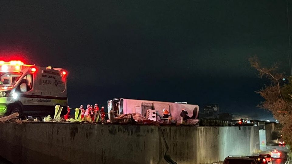 Accidente en Apodaca deja 8 personas fallecidas y varios lesionados