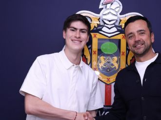 Armando González extiende su contrato con Chivas hasta 2029