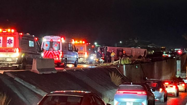 Fiscalía confirma que hubo un tráiler involucrado en la volcadura del camión en Apodaca