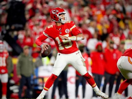 Patrick Mahomes inicia rehabilitación tras cirugía de rodilla