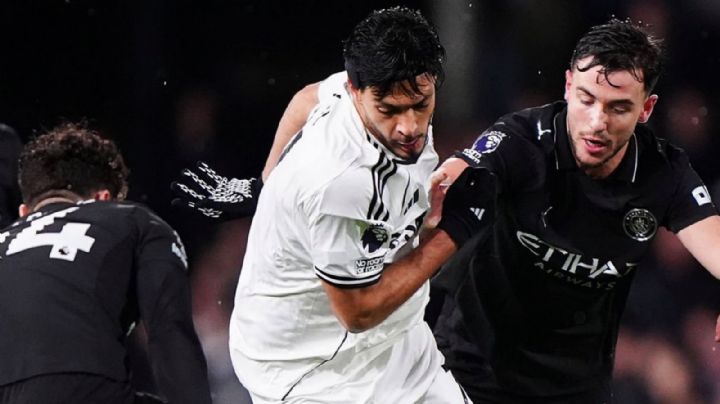 Raúl Jiménez fue titular en la derrota 5-4 del Fulham ante el Manchester City