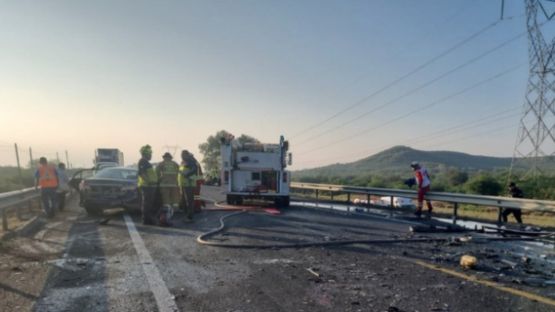 Mueren 2 en choque en la carretera Victoria - Tampico; eran originarios de NL