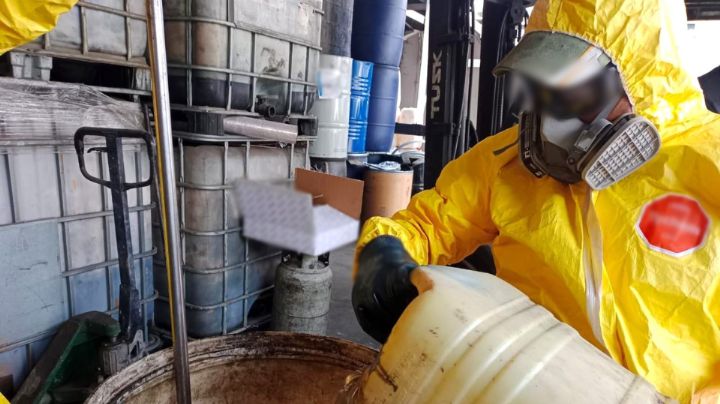 Destruye FGR tres toneladas y 3 mil litros de precursores de drogas en Baja California