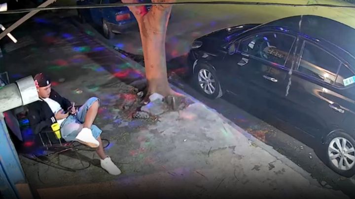 Video: ¿Coche fantasma? Auto se enciende solo y choca contra Tsuru en San Nicolás