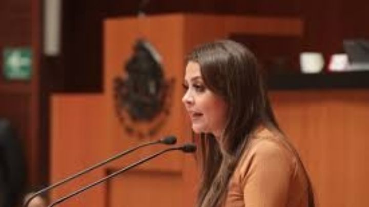 Polémica por las sandalias de lujo de la senadora Sasil de León
