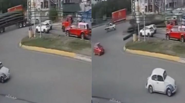 Tráiler pierde carga de tubos de acero y daña a 4 vehículos en Apodaca