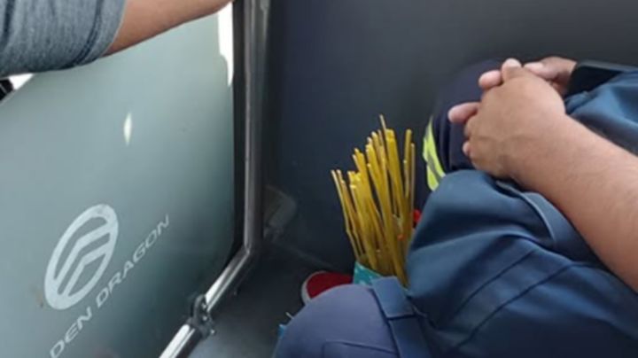 Usuarios estrenan nuevos camiones de Pesquería subiendo pirotecnia