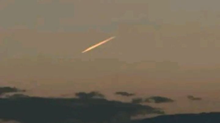 Captan meteorito cruzando las nubes en Nuevo León