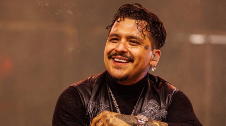 ¡Escandalo! Nodal canta tema dedicado a Belinda frente a Ángela Aguilar