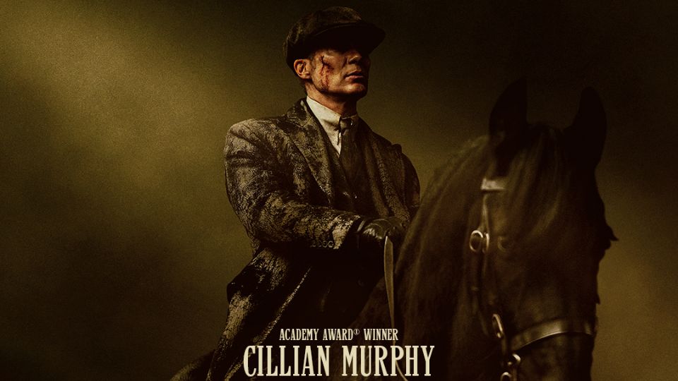 El primer póster de la película, muestra a Tommy Shelby montado a caballo.