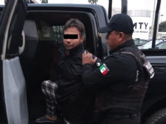 Detienen a hombre armado de El Salvador por intento de asalto a tienda en Monterrey