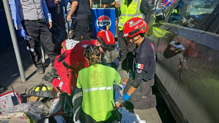 Fallece hombre en calles del centro de Monterrey