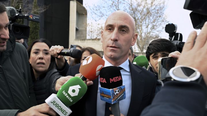 Luis Rubiales: "Me comía a besos a muchos futbolistas" en su defensa por el beso a Jenni Hermoso
