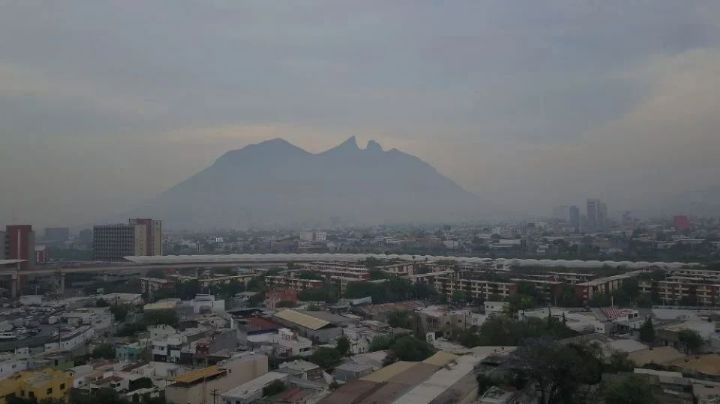 Habitantes de Cadereyta, Santa Catarina y Juárez respiran aire muy contaminado