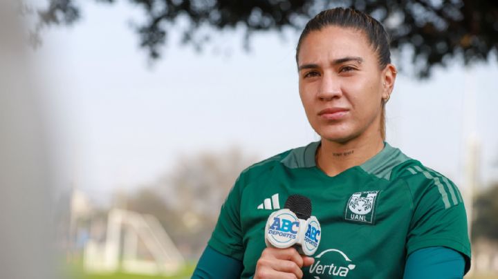 La hincha que juega: Nayeli Rangel vive su sueño en el Clásico Regio Femenil
