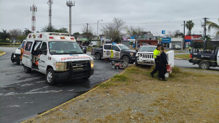 Muere motociclista tras ser arrollado por camioneta en Apodaca