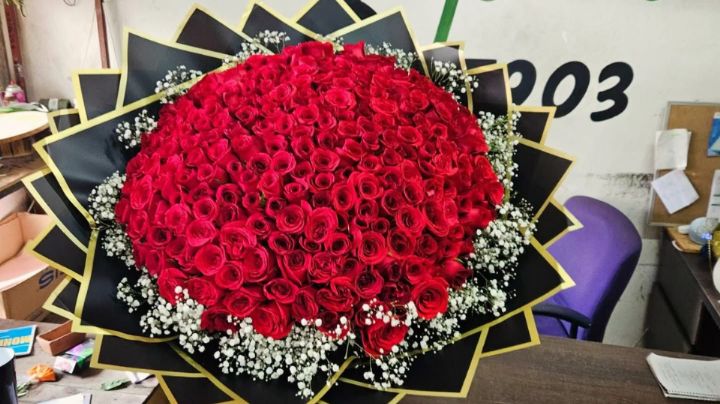 Madrugan florerías de Monterrey para atender a clientes durante Día de San Valentín