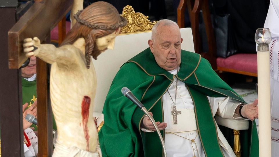 El papa Francisco oficia una misa por el Jubileo de las Fuerzas Armadas | EFE/EPA/MASSIMO PERCOSSI