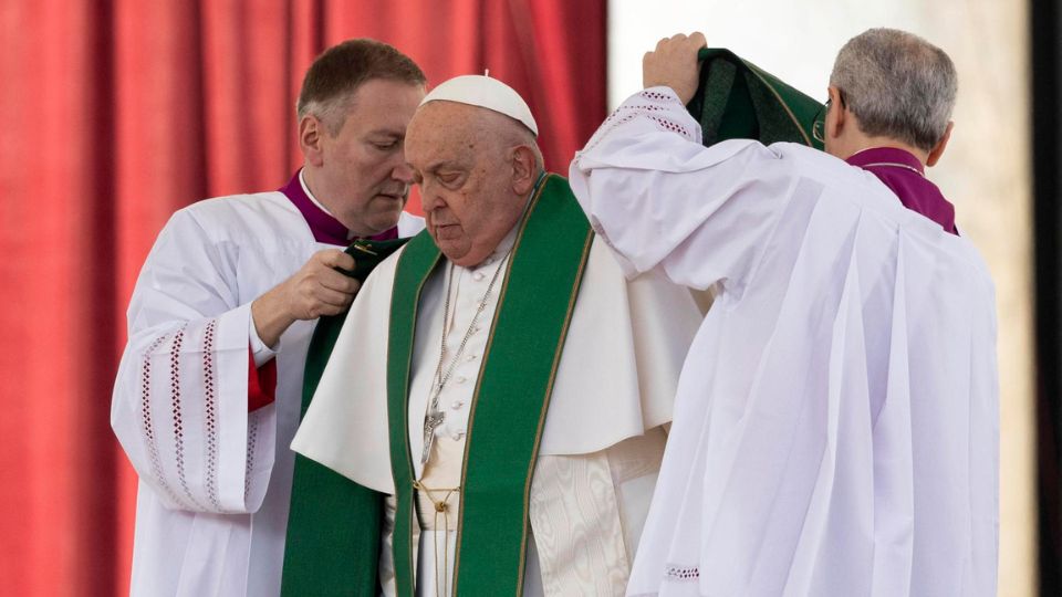 El papa Francisco oficia una misa por el Jubileo de las Fuerzas Armadas | EFE/EPA/MASSIMO PERCOSSI