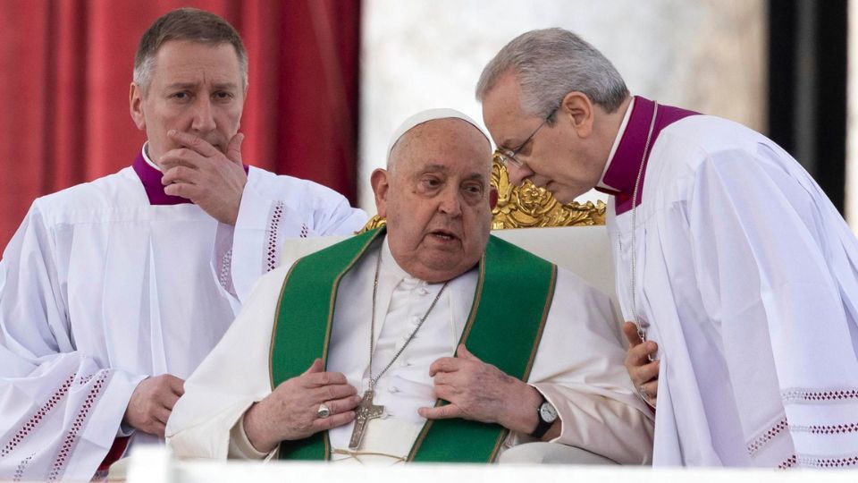 El papa Francisco oficia una misa por el Jubileo de las Fuerzas Armadas | EFE/EPA/MASSIMO PERCOSSI
