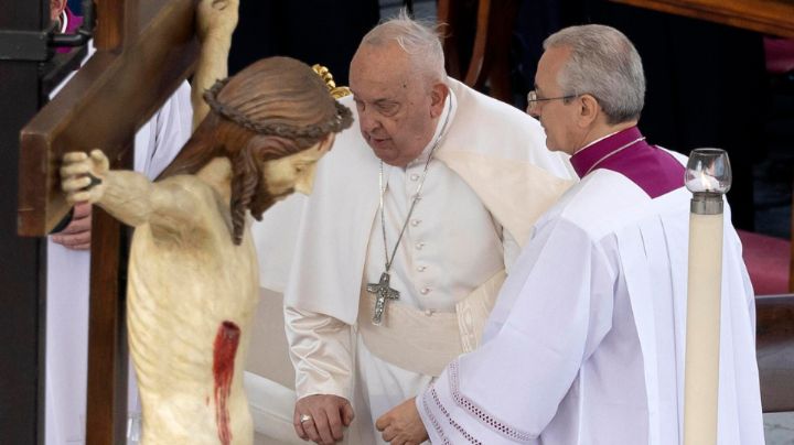 Papa Francisco sufre neumonía bilaterial, confirma el Vaticano