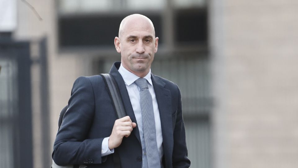 La caída de Luis Rubiales: un legado de controversia en el fútbol